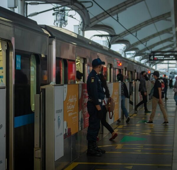 Secure Online Platform 900813847 for Businesses